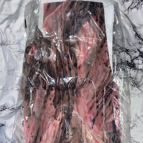 ASOS DESIGN New Drape Front Midi Dress in Abstract Pink & Black Print - US4 - Picture 4 of 4